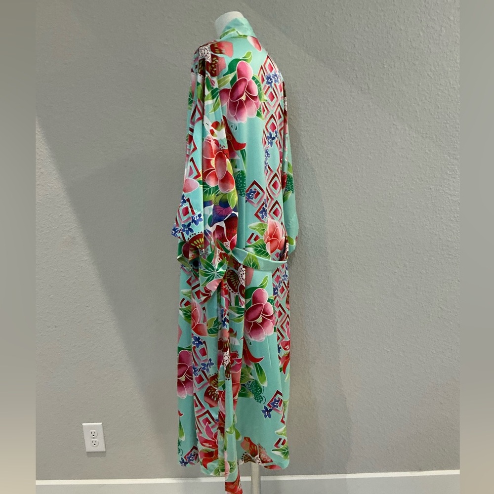 NATORI Floral Kimono Robe - Picture 4 of 5